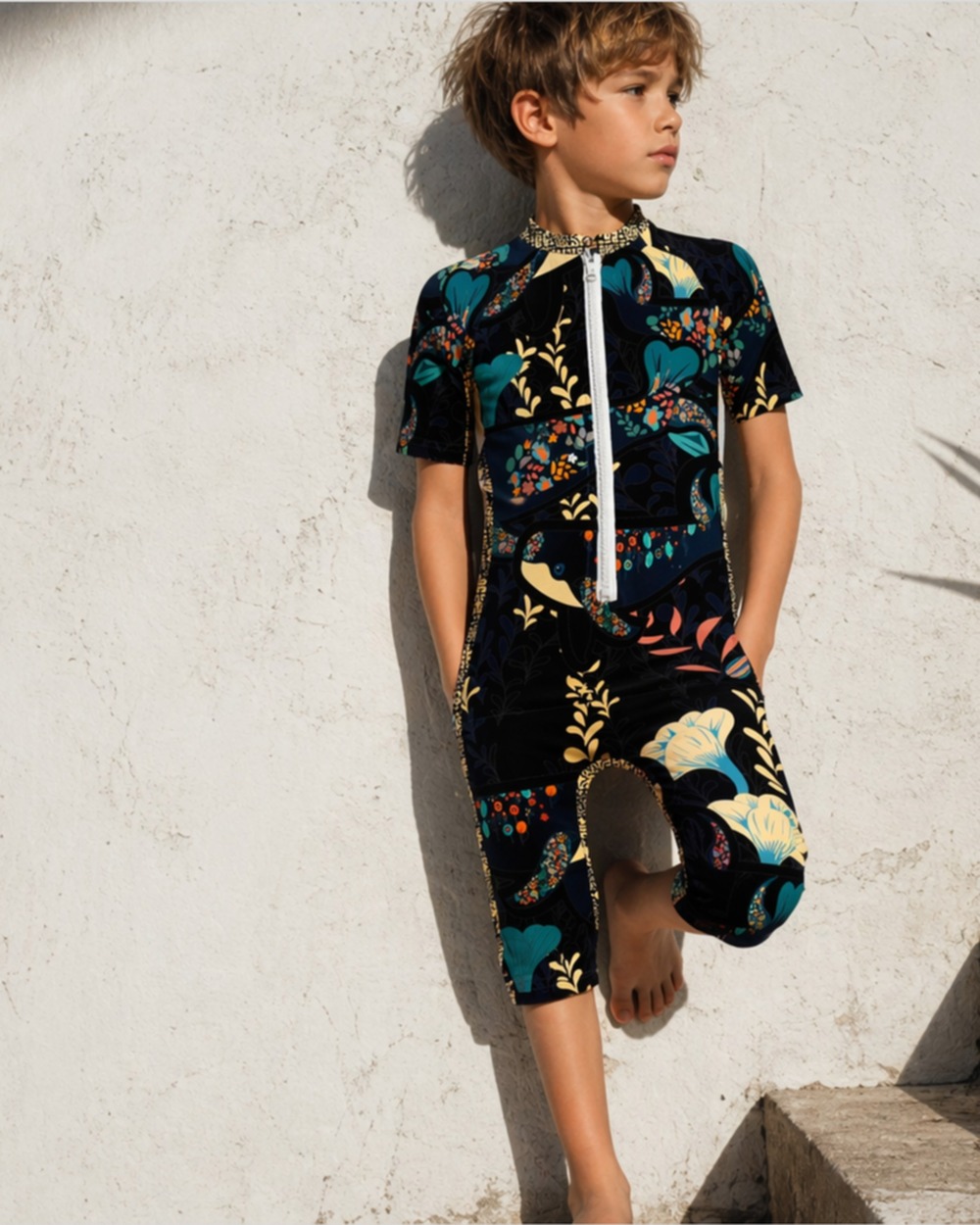 Combinaison anti-UV UPF 50+ enfant deepwhales — lifestyle