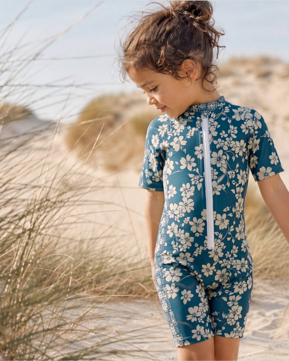 Combinaison anti-UV UPF 50+ enfant fugu — lifestyle