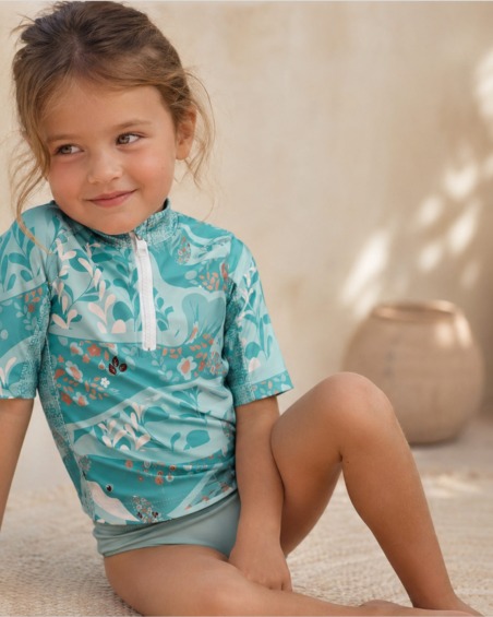 Tee-shirt anti-UV UPF 50+ whales — lifestyle