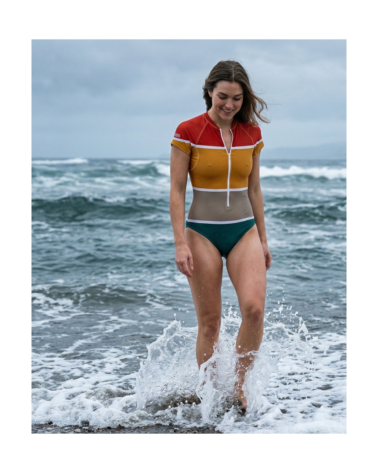 Combinaison femme UVEA – LINE – lifestyle 4