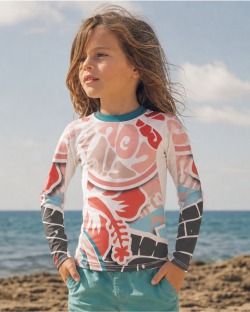 Tee-shirt anti-UV UPF 80 enfant sticker — manche longue (lifestyle)