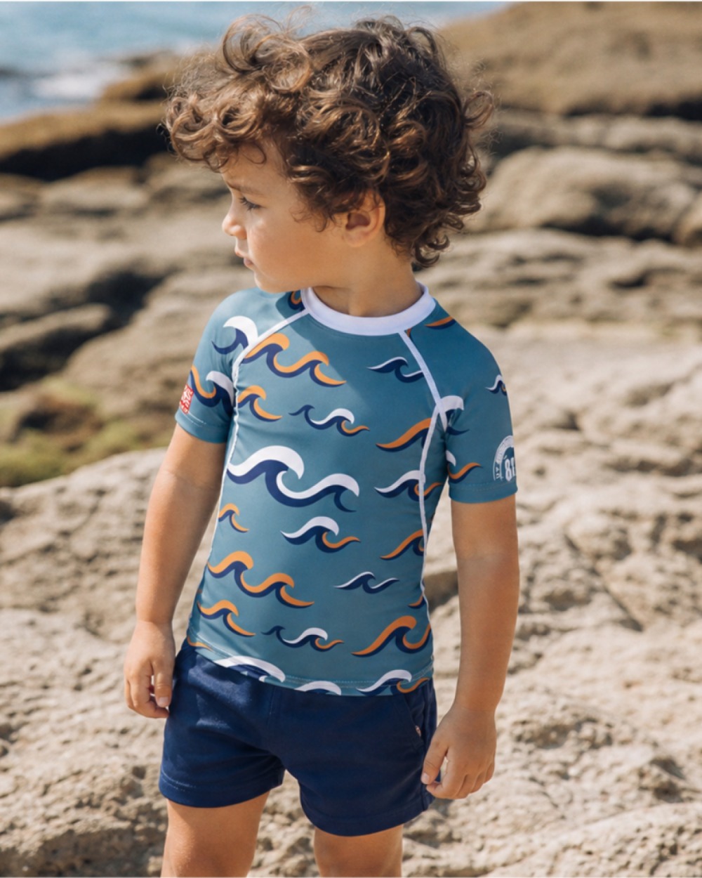 Tee-shirt anti-UV UPF 80 enfant vague — manche courte (lifestyle)