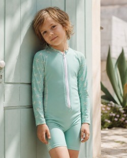Combinaison anti-UV UPF 50+ enfant — manche longue (lifestyle)