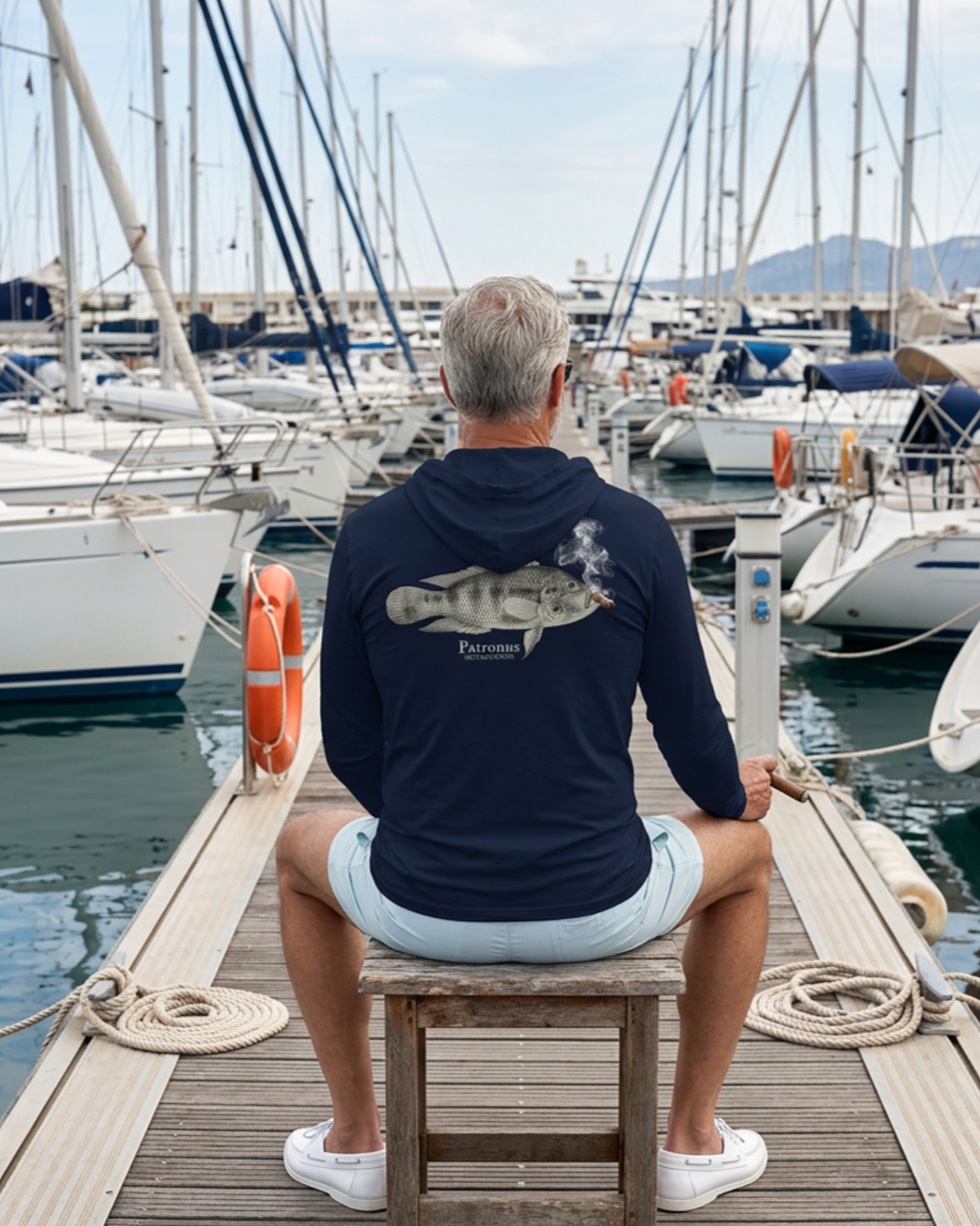 pecheur en rash dans la marina